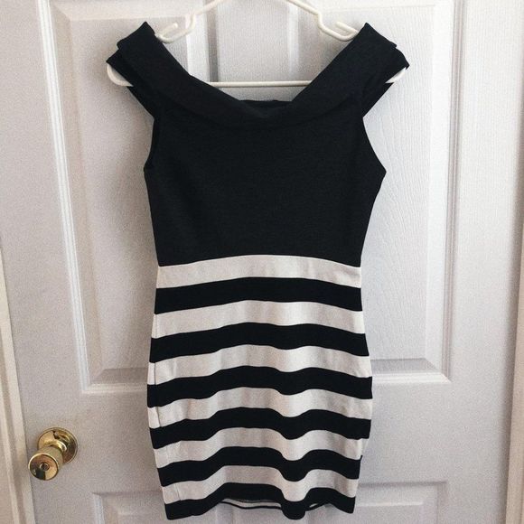 never worn, ICONIC off-the-shoulder horizontally-striped bodycon mini dress - Picture 3 of 4